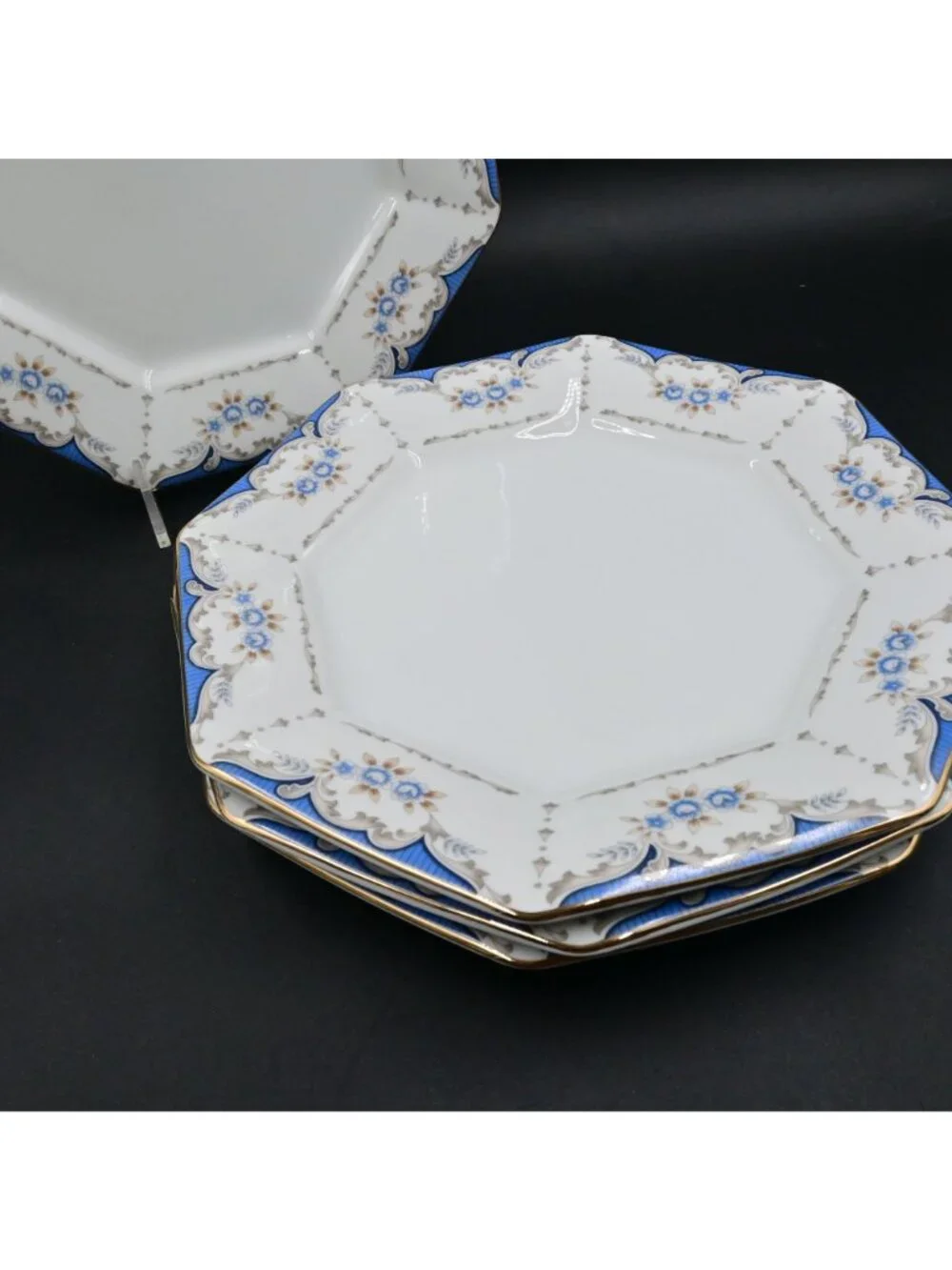 Seizan Mood Indigo 7936 Octagonal Blue Floral Dinner Plates Set of 4 Vintage 10